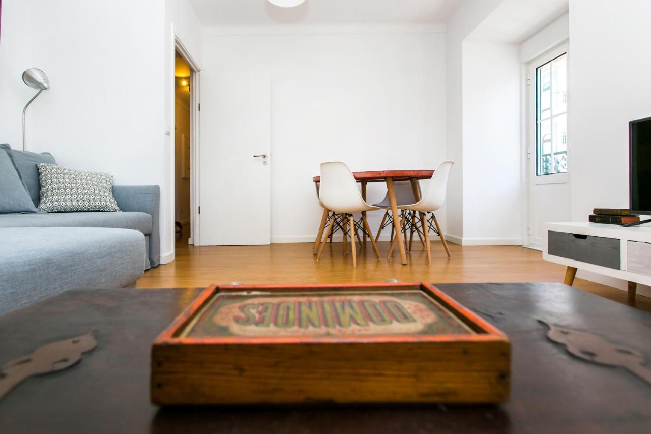 Belem! Charming 2 Bedroom W Terrace, Wifi & Free Street Parking Appartement *