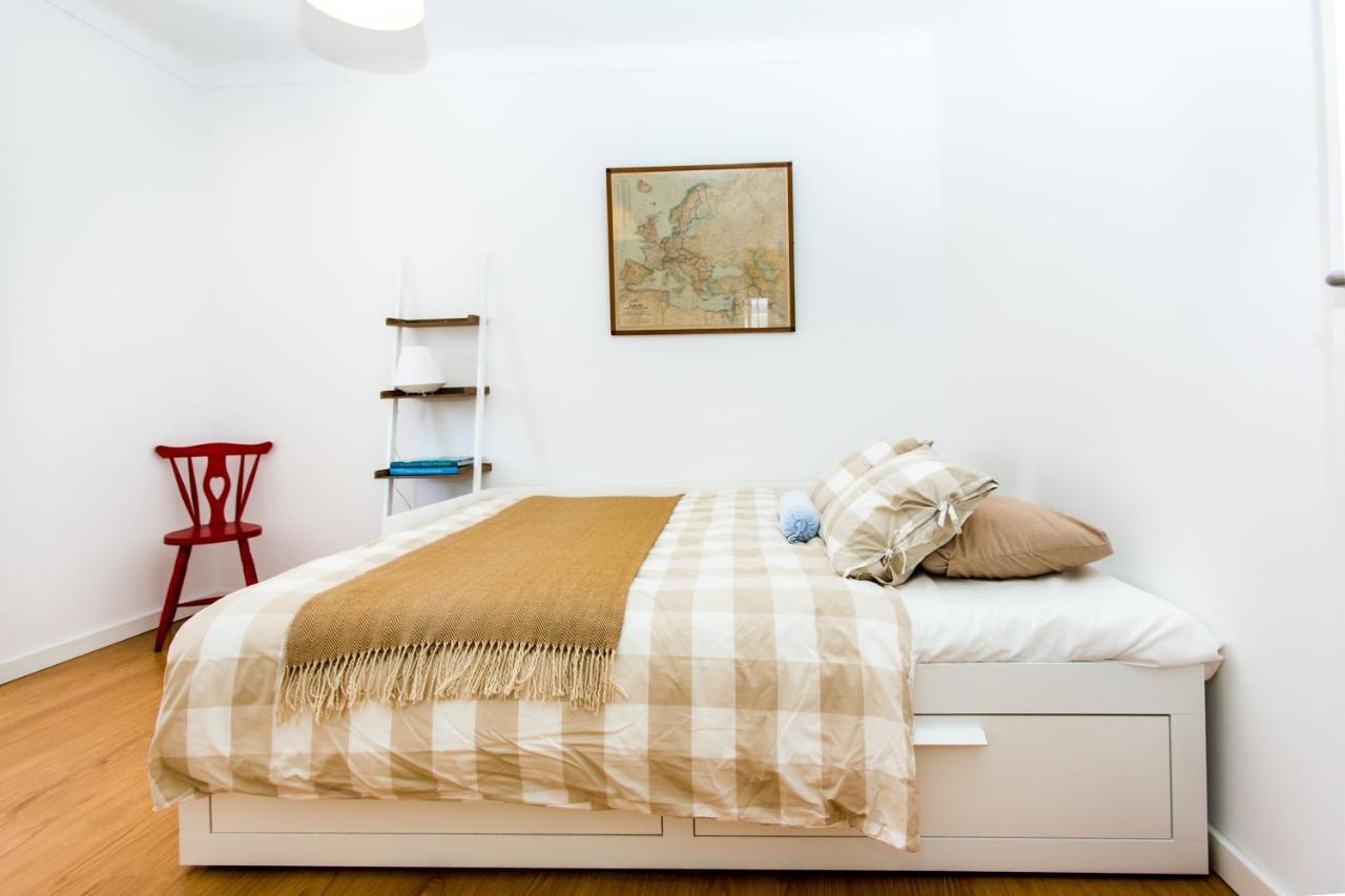 Appartement Belem! Charming 2 Bedroom W Terrace, Wifi & Free Street Parking *