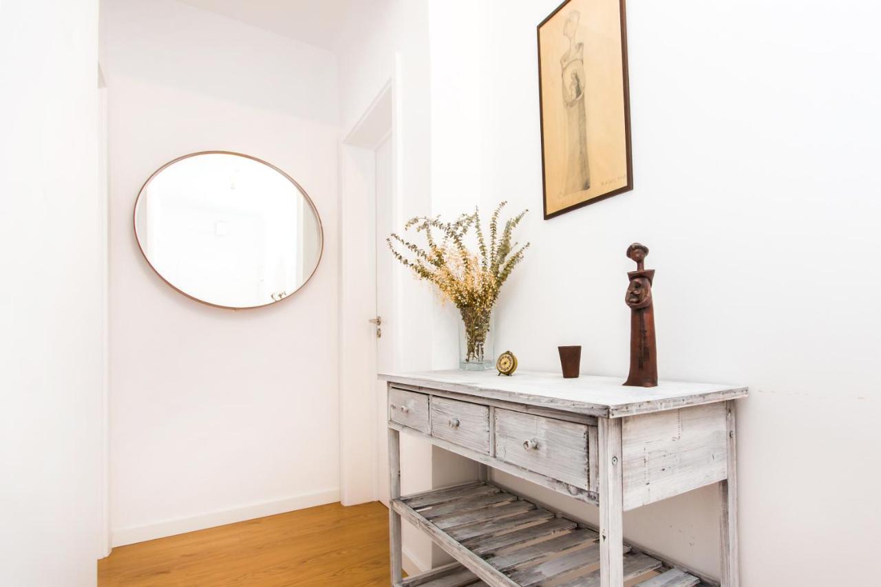 Belem! Charming 2 Bedroom W Terrace, Wifi & Free Street Parking Appartement *