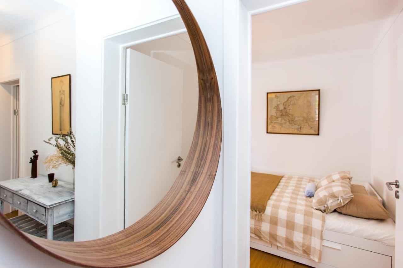 Belem! Charming 2 Bedroom W Terrace, Wifi & Free Street Parking Appartement *