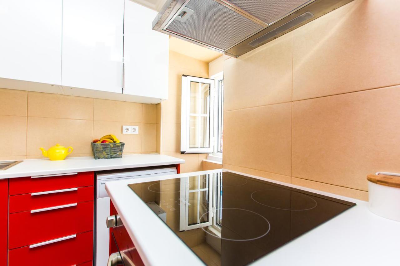 Lejlighed Belem! Charming 2 Bedroom W Terrace, Wifi & Free Street Parking Lisboa